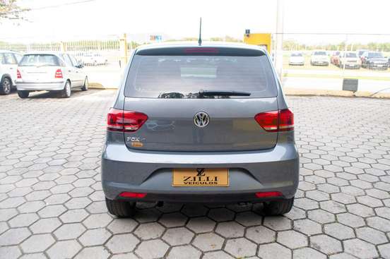 VOLKSWAGEN-FOX-2021