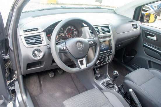 VOLKSWAGEN-FOX-2021