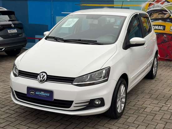 VOLKSWAGEN-FOX-1.6 MSI TOTAL FLEX CONNECT 4P MANUAL VOLKSWAGEN-FOX-2017