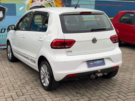 VOLKSWAGEN-FOX-2017