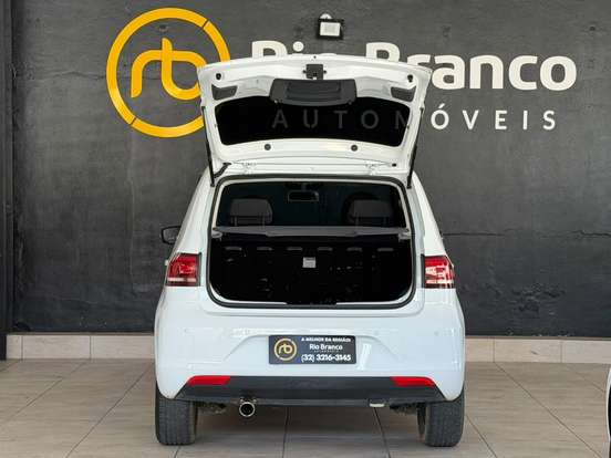 VOLKSWAGEN-FOX-2018