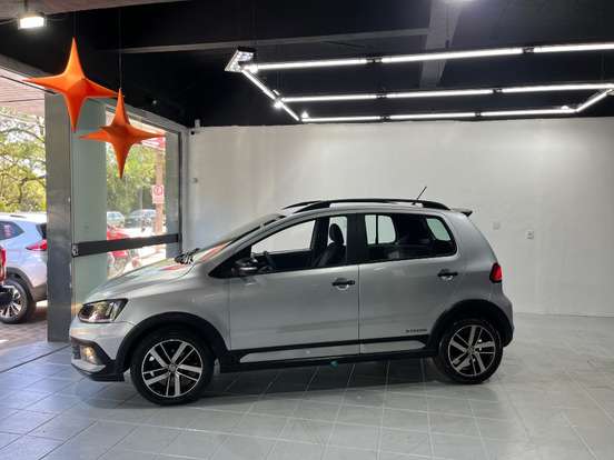 VOLKSWAGEN-FOX-2019