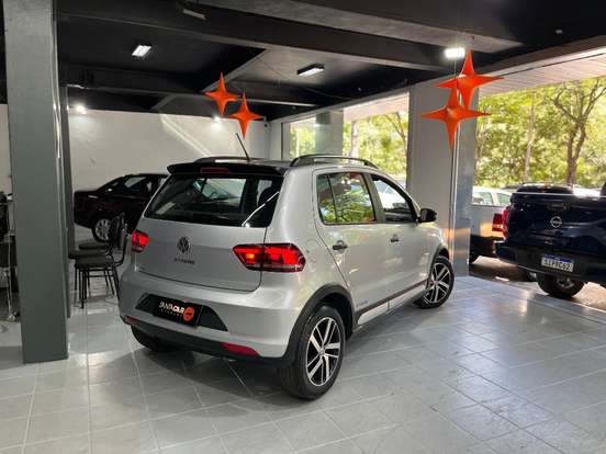 VOLKSWAGEN-FOX-2019