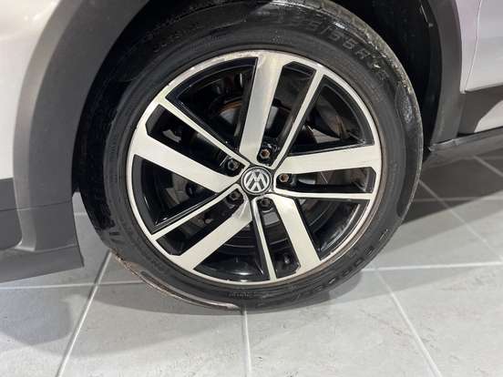 VOLKSWAGEN-FOX-1.6 MSI TOTAL FLEX XTREME 4P MANUAL VOLKSWAGEN-FOX-2019