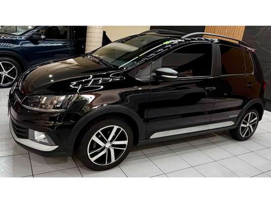 VOLKSWAGEN-FOX-2019