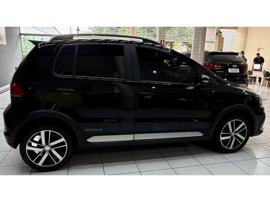 VOLKSWAGEN-FOX-2019