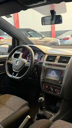 VOLKSWAGEN-FOX-2021