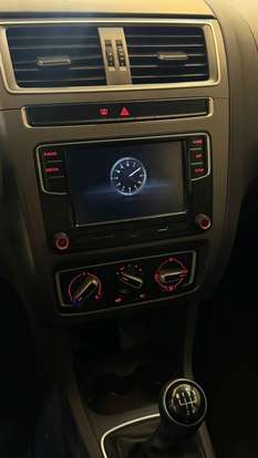 VOLKSWAGEN-FOX-2021