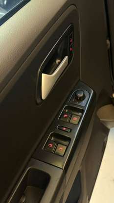 VOLKSWAGEN-FOX-2021