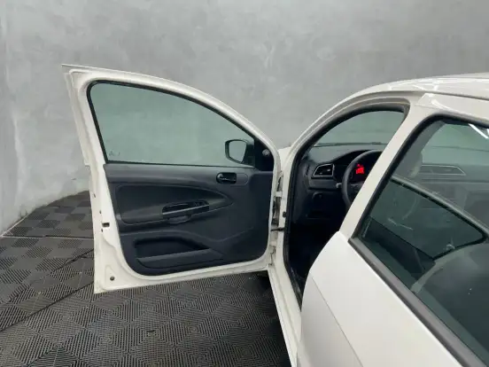 VOLKSWAGEN-GOL-2022