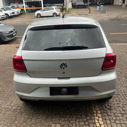 VOLKSWAGEN-GOL-1.0 12V MPI TOTALFLEX 4P MANUAL VOLKSWAGEN-GOL-2022