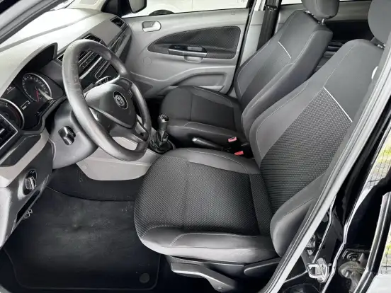 VOLKSWAGEN-GOL-2017
