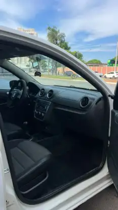 VOLKSWAGEN-GOL-2012