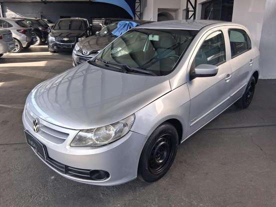 VOLKSWAGEN-GOL-2010