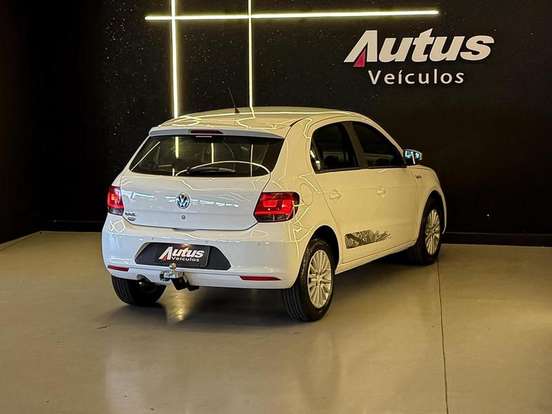 VOLKSWAGEN-GOL-2015