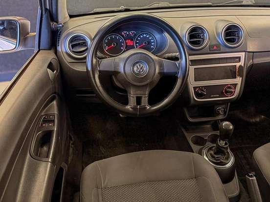 VOLKSWAGEN-GOL-2014
