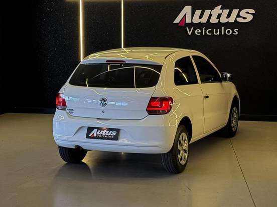 VOLKSWAGEN-GOL-2014