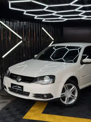 VOLKSWAGEN-GOLF-2014