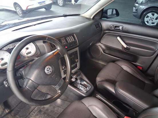 VOLKSWAGEN-GOLF-2011