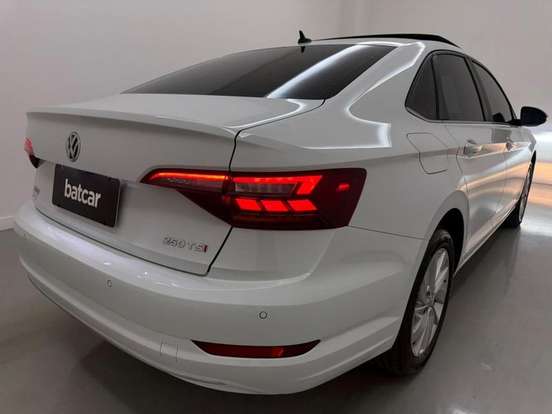 VOLKSWAGEN-JETTA-2020