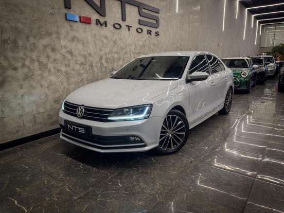 VOLKSWAGEN-JETTA-2017