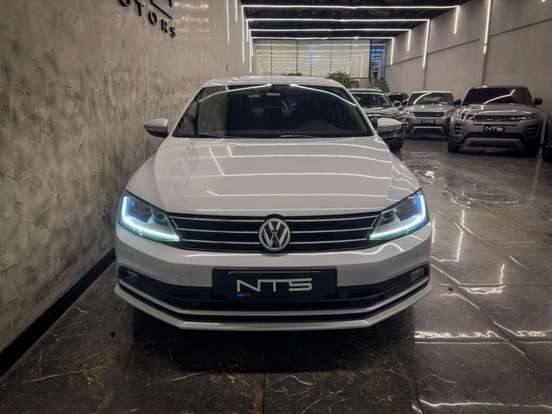 VOLKSWAGEN-JETTA-2017