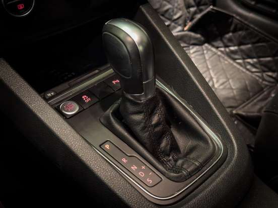 VOLKSWAGEN-JETTA-2017
