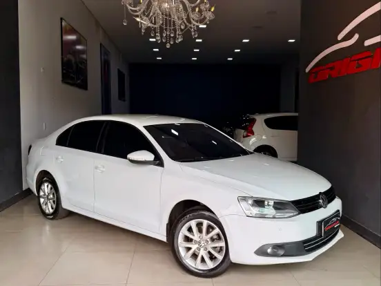 VOLKSWAGEN-JETTA-2.0 COMFORTLINE FLEX 4P TIPTRONIC VOLKSWAGEN-JETTA-2014