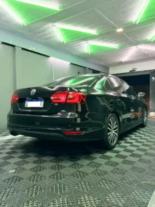 VOLKSWAGEN-JETTA-2.0 TSI HIGHLINE 200CV GASOLINA 4P TIPTRONIC VOLKSWAGEN-JETTA-2012