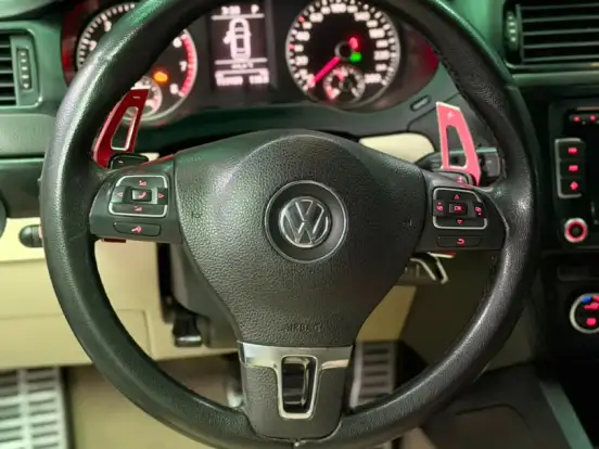 VOLKSWAGEN-JETTA-2.0 TSI HIGHLINE 200CV GASOLINA 4P TIPTRONIC VOLKSWAGEN-JETTA-2012