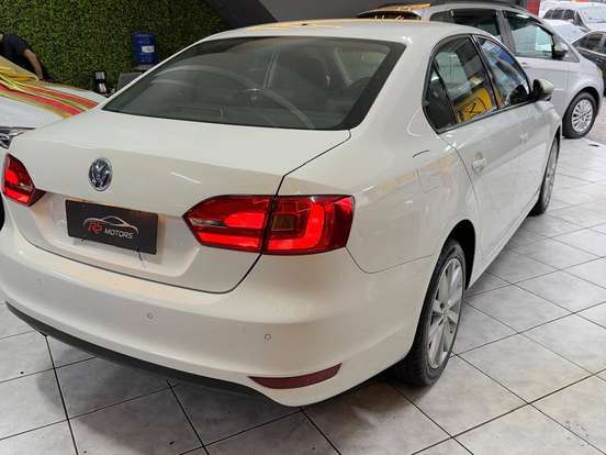 VOLKSWAGEN-JETTA-2.0 COMFORTLINE FLEX 4P TIPTRONIC VOLKSWAGEN-JETTA-2012