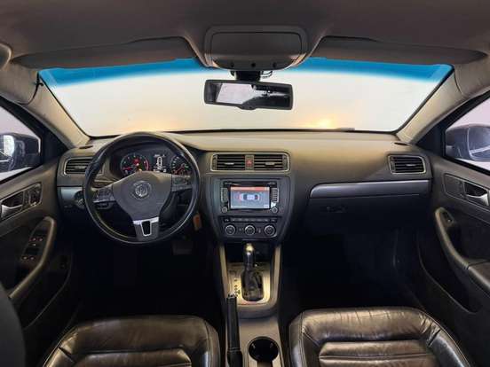 VOLKSWAGEN-JETTA-2.0 COMFORTLINE FLEX 4P TIPTRONIC VOLKSWAGEN-JETTA-2012