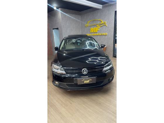 VOLKSWAGEN JETTA 2.0 COMFORTLINE FLEX 4P TIPTRONIC
