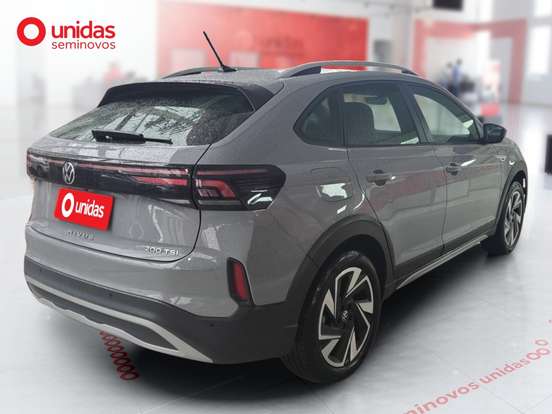 VOLKSWAGEN-NIVUS-1.0 200 TSI TOTAL FLEX HIGHLINE AUTOMÁTICO VOLKSWAGEN-NIVUS-2025