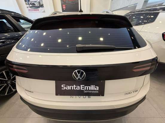 VOLKSWAGEN-NIVUS-1.0 200 TSI TOTAL FLEX HIGHLINE AUTOMÁTICO VOLKSWAGEN-NIVUS-2023