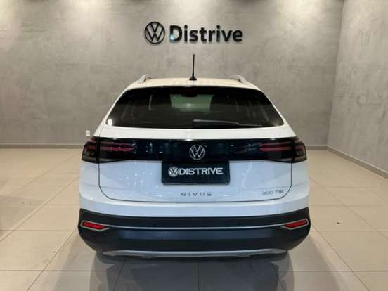 VOLKSWAGEN-NIVUS-1.0 200 TSI TOTAL FLEX HIGHLINE AUTOMÁTICO VOLKSWAGEN-NIVUS-2024