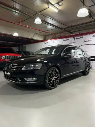 VOLKSWAGEN-PASSAT-2014