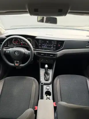 VOLKSWAGEN-POLO-2018