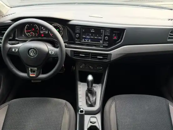VOLKSWAGEN-POLO-1.0 200 TSI COMFORTLINE AUTOMÁTICO VOLKSWAGEN-POLO-2018