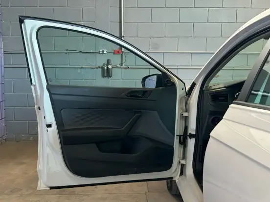 VOLKSWAGEN-POLO-2024