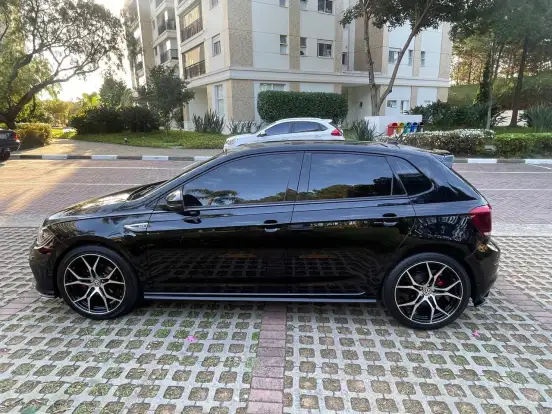 VOLKSWAGEN-POLO-2023