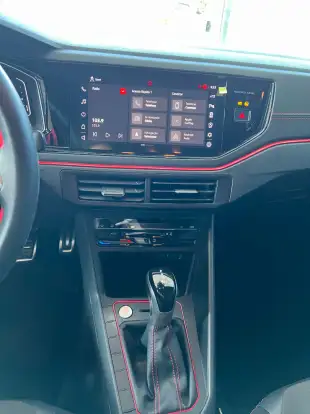 VOLKSWAGEN-POLO-2024