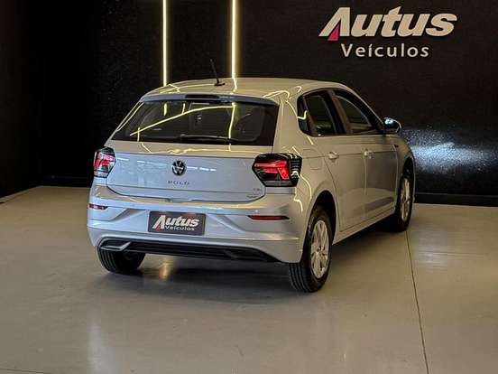 VOLKSWAGEN-POLO-1.0 170 TSI COMFORTLINE AUTOMÁTICO VOLKSWAGEN-POLO-2024