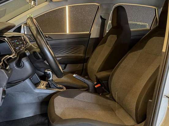 VOLKSWAGEN-POLO-2024