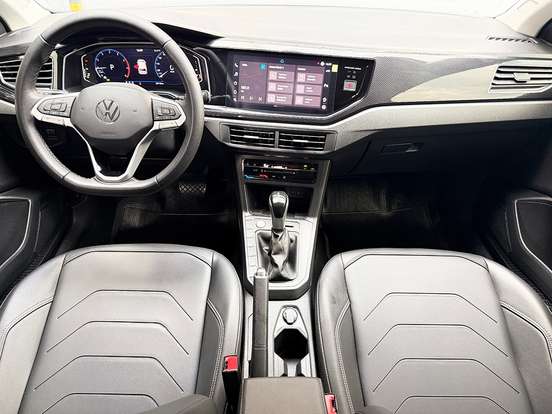 VOLKSWAGEN-POLO-2023