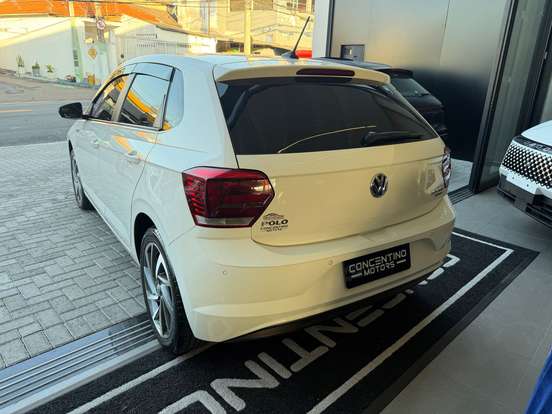 VOLKSWAGEN-POLO-1.0 200 TSI HIGHLINE AUTOMÁTICO VOLKSWAGEN-POLO-2018