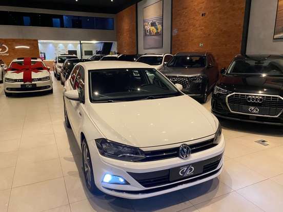 VOLKSWAGEN-POLO-2020