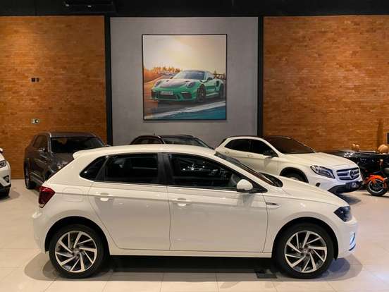 VOLKSWAGEN-POLO-2020