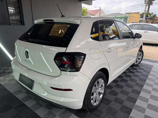 VOLKSWAGEN-POLO-2023