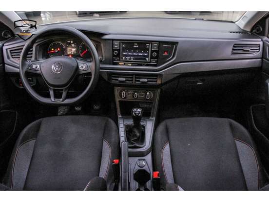 VOLKSWAGEN-POLO-2024